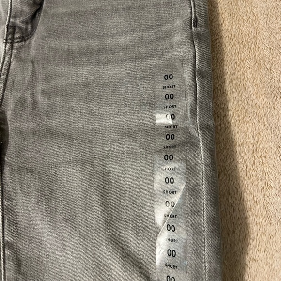 Gray American Eagle Skinny Jeans - Picture 2 of 6